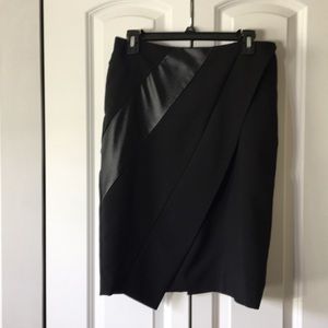 Pencil skirt. Stain resistant. zippered pockets